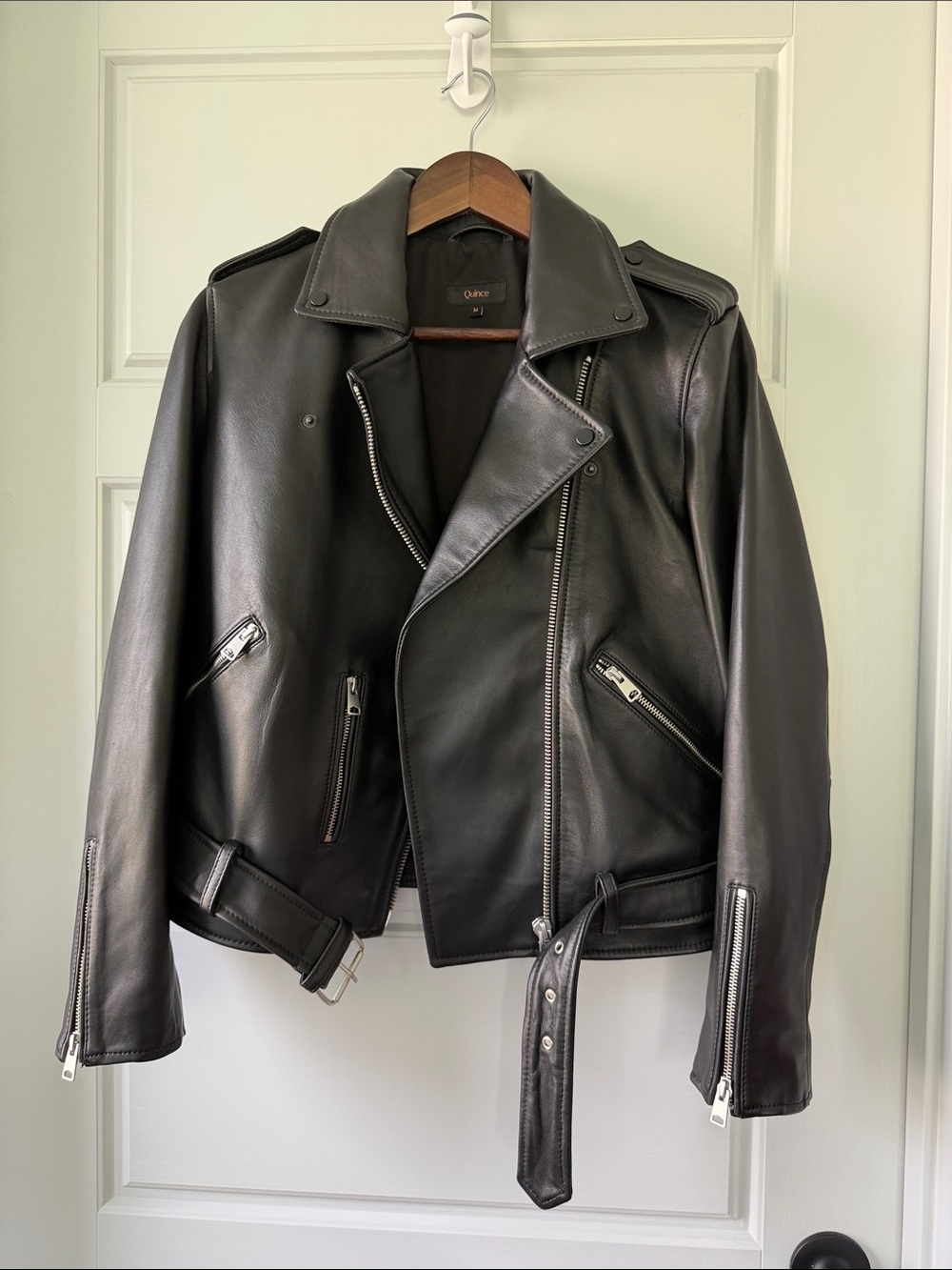 Quince 100% Leather Motorcycle Jacket size Medium True Black